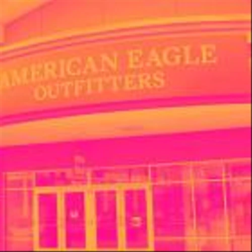 A Look Back at Apparel Retailer Stocks’ Q1 Earnings: American Eagle (NYSE:AEO) Vs The Rest Of The Pack