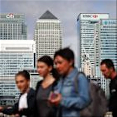 HSBC makes U-turn on Canary Wharf exit after desks shortage