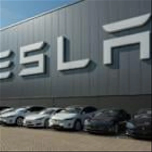 Tesla’s Musk sees FSD winning full China approval in early 2026