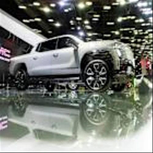 Lower demand for electric cars dents GM's sales