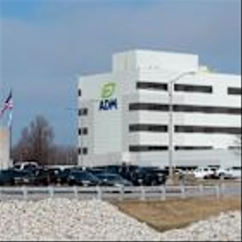 ADM to Cut CEO’s Bonus After Accounting Scandal Hit Shares