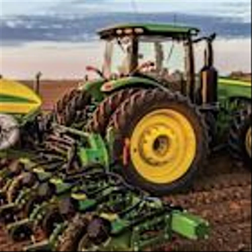 Deere (DE) Launches Operations Center PRO Service at US$195 Annually
