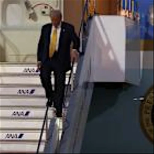 The ‘Best Boeing Salesman’ Is at Work in Asia. The Stock Is Up.