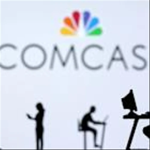 Comcast sheds more broadband customers as wireless competition mounts