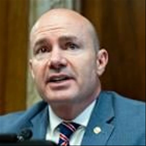 Senate Antitrust Panel Chair Raises Concerns Over Netflix-Warner Deal