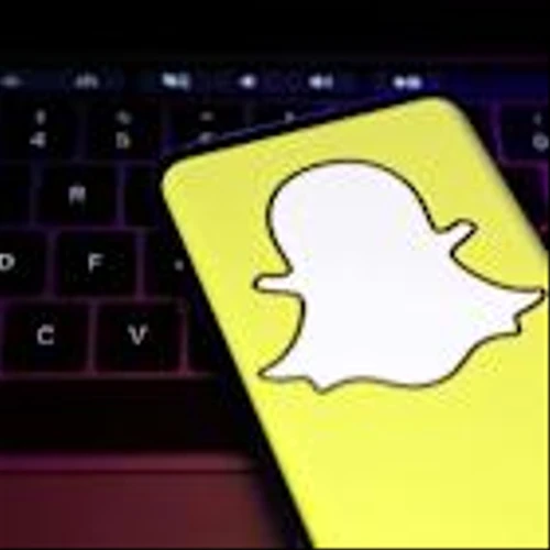 Snap shares surge as $400 million Perplexity deal rekindles AI ambitions