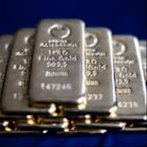 Gold Set for First Weekly Loss of 2025 as Investors Take Profits