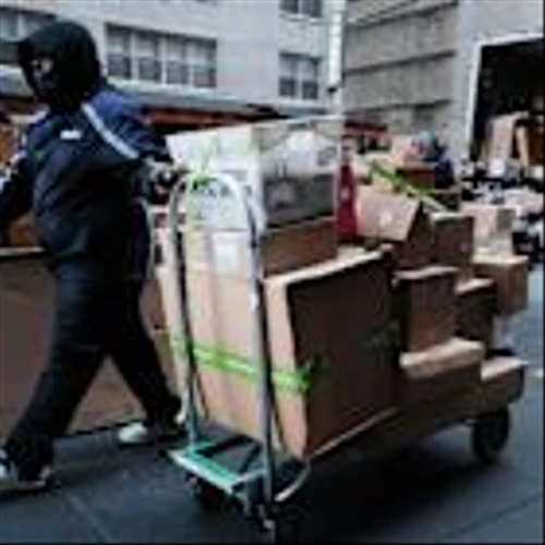 FedEx, UPS pricing tweaks set up ground shipping rates for record 2025