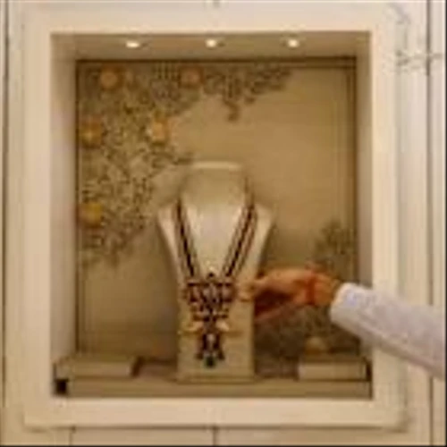 Gold pauses for breath after record run on safe-haven demand