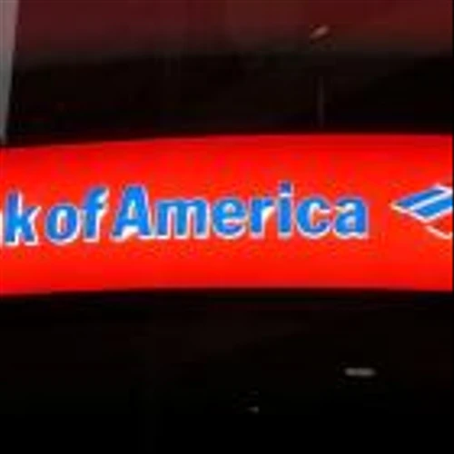 Bank of America bonuses for dealmakers, traders are broadly flat -source