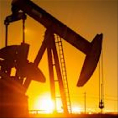 Oil Edges Up After Bullish US Data Buoys Shaky Demand Outlook