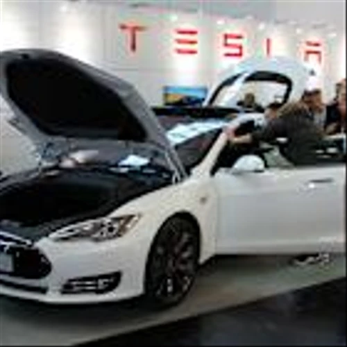 Jim Cramer Comments On Tesla (TSLA)’s Share Price Drop