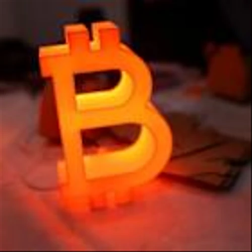 Bitcoin slump shakes companies that jumped on crypto-hoarding bandwagon