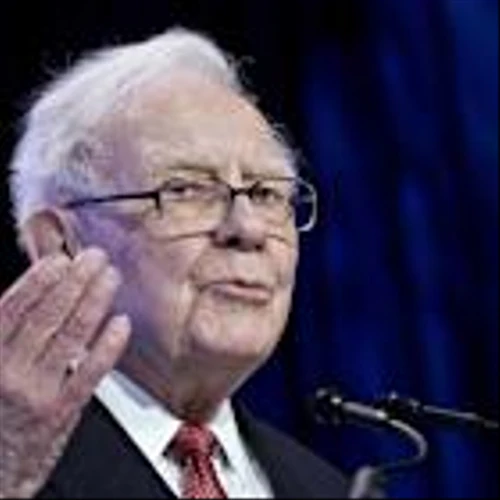 Don’t Fret About Warren Buffett. Berkshire Stock Is Still a Buy.