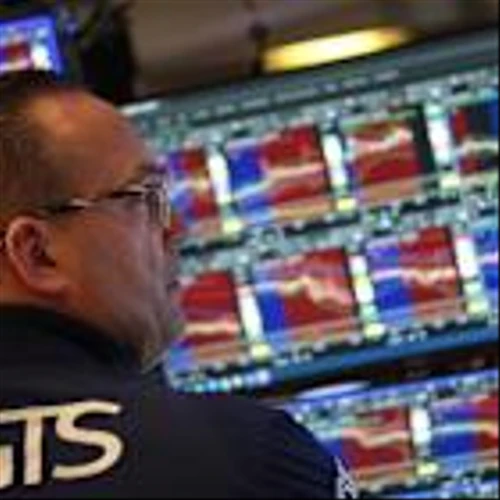 Insurance Stocks Gain Ground in Turbulent Markets. Boring Might Be the Way to Go.