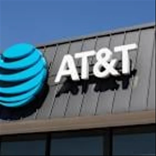 AT&T customers threaten to leave after latest warning