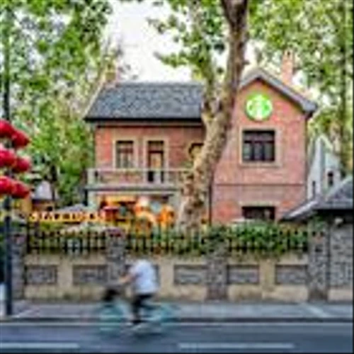 Starbucks Struggles to Find a New Identity in Cutthroat China