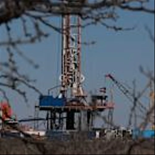 Oil Equipment Stocks Look to Rebound. What the Charts of Helmrich Payne and Landbridge Say.