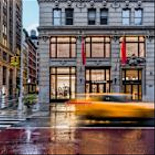 Lululemon Founder Turns Up the Heat in Proxy Fight