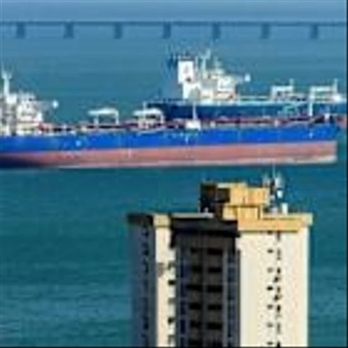 Chevron, Halliburton, Other Energy Shares Gain on Venezuela Windfall Hopes