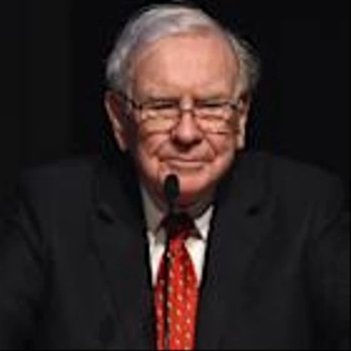 Warren Buffett Just Did Something He Almost Never Does — and It’s a Signal Retirees Shouldn’t Ignore