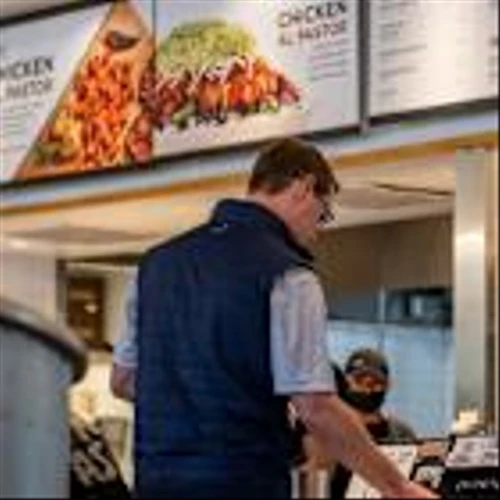 Restaurant Stocks Are in Trouble. How They’re Losing the Competition for Diners’ Dollars.