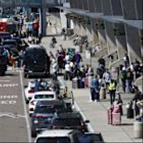 Expedia, AirBnb Say Americans Are Showing 'Strength' and Booking Trips