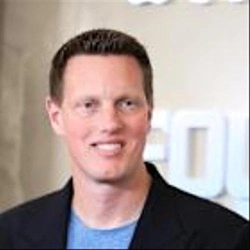 Paramount, Comcast, Netflix Prepare Bids for Warner as Deadline Approaches