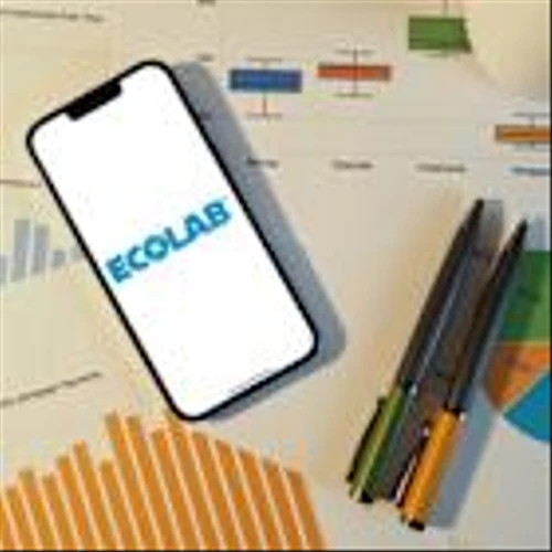 Ecolab Stock: Is ECL Outperforming the Material Sector?