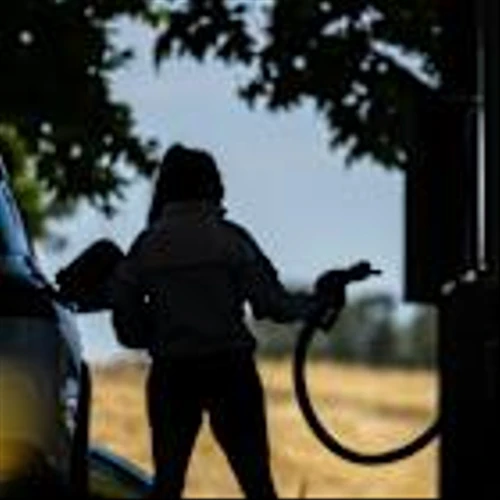 Newsom's Plan to Prevent Pump-Price Spikes Faces 5-Year Delay