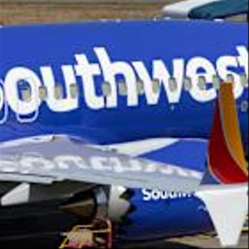 Southwest Airlines' Earnings Poised for Upside Amid Key Initiatives, UBS Says in Upgrade
