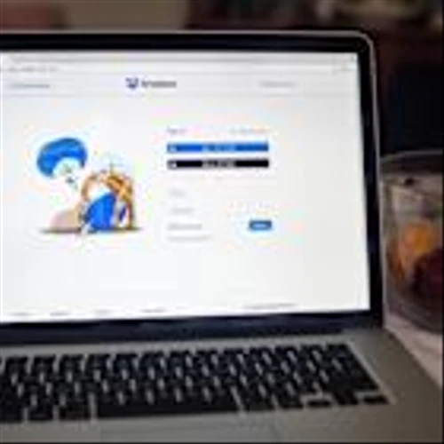 Blackstone’s Private Credit Line to Dropbox Raised to $2.7 Billion