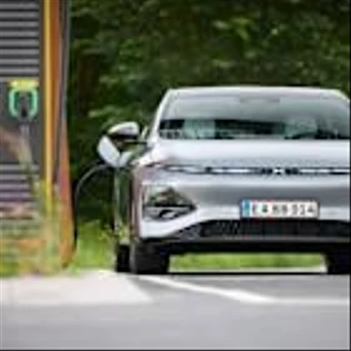 Xpeng and Plugsurfing expand EV charging network