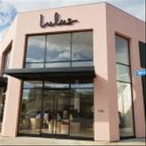 Lulus Opens Doors to First Retail Store in the Heart of Melrose Avenue