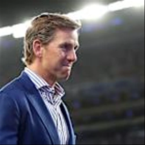 Eli Manning to Put Together Bid for New York Giants Stake