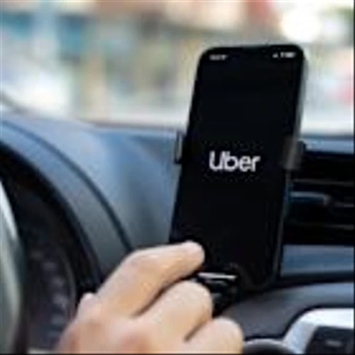 Uber Drivers Fear For Safety As Platform Now Allows Cash Payments: 'We Have A Target On Our Head'