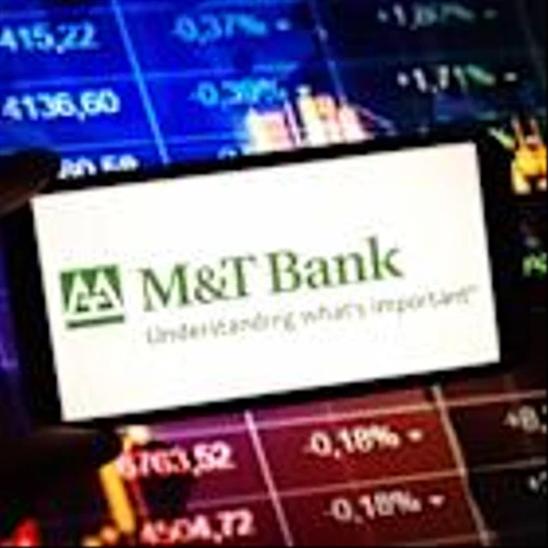M&T Bank Stock: Is MTB Underperforming the Financial Services Sector?