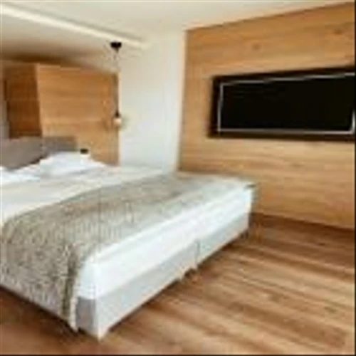 Chatham Lodging Trust sees 25% dip in Q2 2024 net income