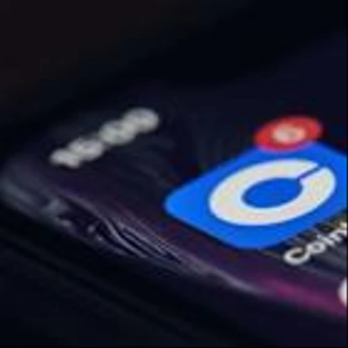 Strategy and Coinbase Stocks Rise. How They Can Rebound  Amid the Crypto Slump.