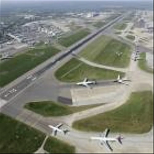 Saudis to Buy Larger Heathrow Stake in New £3.3 Billion Deal