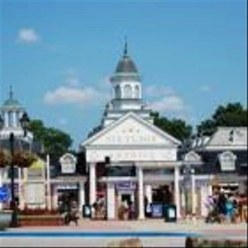 Six Flags (SIX) Launches a Digital Alliance With Six Companies