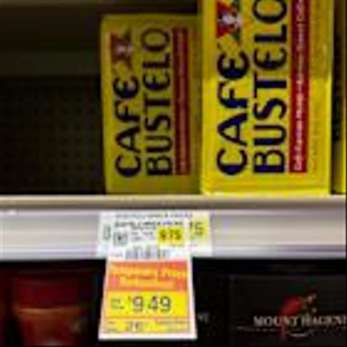 Retail sales unchanged in December from November, closing out year on a lackluster tone