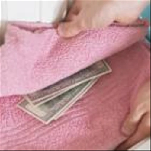 Where should Americans keep cash now that the Fed is cutting rates? The answer is a lot simpler than you think