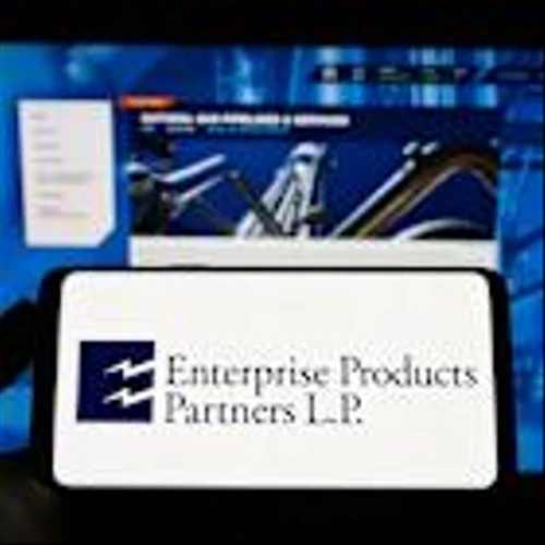 Enterprise Prices $2B in Senior Notes to Fund Growth, Repay Debt