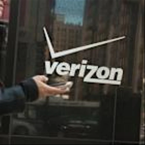 Verizon Could Take a Hit From Phone Promotions. This Analyst Still Likes the Stock.