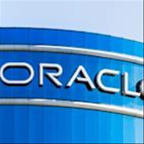 Oracle's AI Strategy Shake-Up Sparks Market Jitters As Shares Plunge 25%