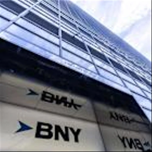 BNY beats estimates, stays mum on merger rumors