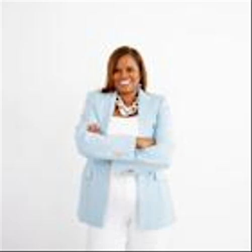 Black Hair Accessories Brand Targets $50M Revenue By 2030 With New Products, Market Expansion