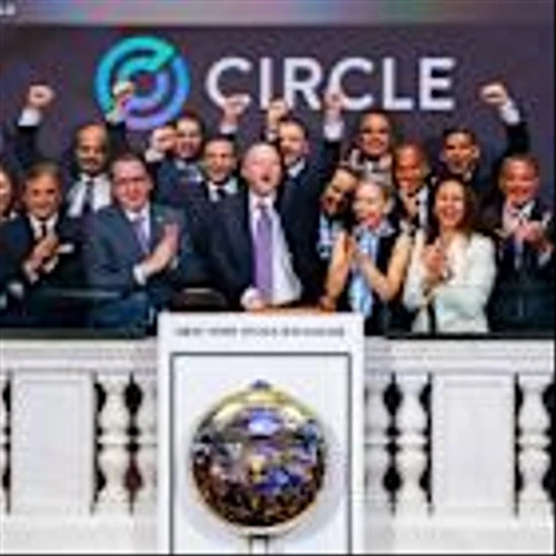Circle Stock Round-Trips 22% Rally As Analyst Cuts Stablecoin IPO To Sell