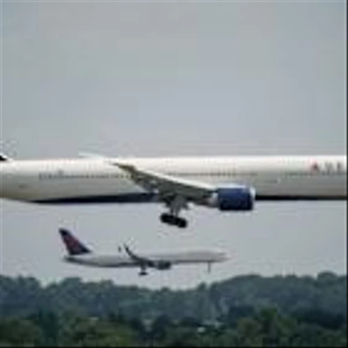 Delta Air Sells $2 Billion of Bonds to Repay Pandemic Loan